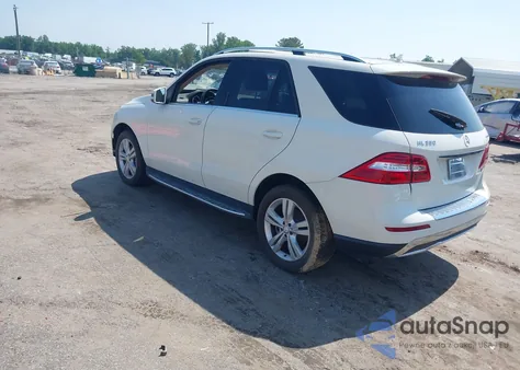 2013 Mercedes-Benz Ml 350 4Matic z USA, uszkodzony, nr VIN 4JGDA5HB0DA108177